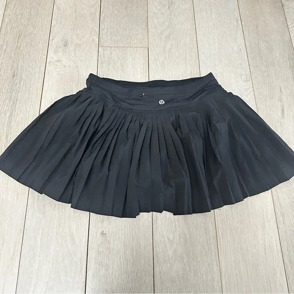 lululemon black Pleated Mini Skirt - Picture 3 of 5